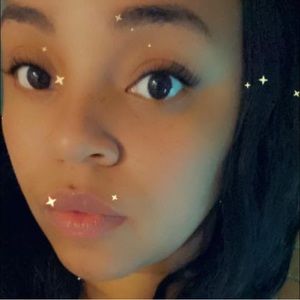 Meet your Posher, Lexis